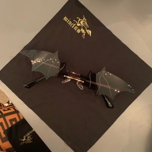 ✨bat wing sunglasses✨